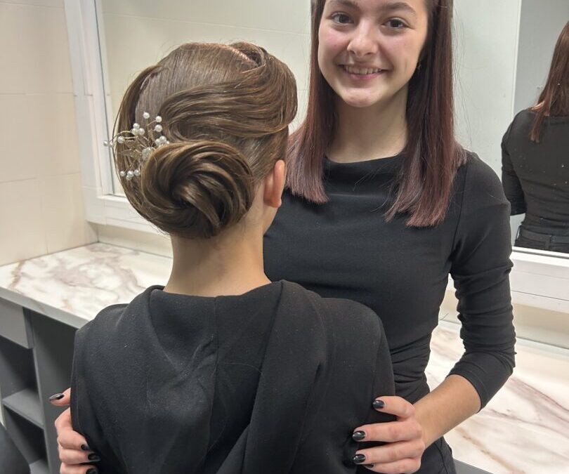 Radionica s našom Sarom Juras: upornost, prilike i frizure za posebne prigode